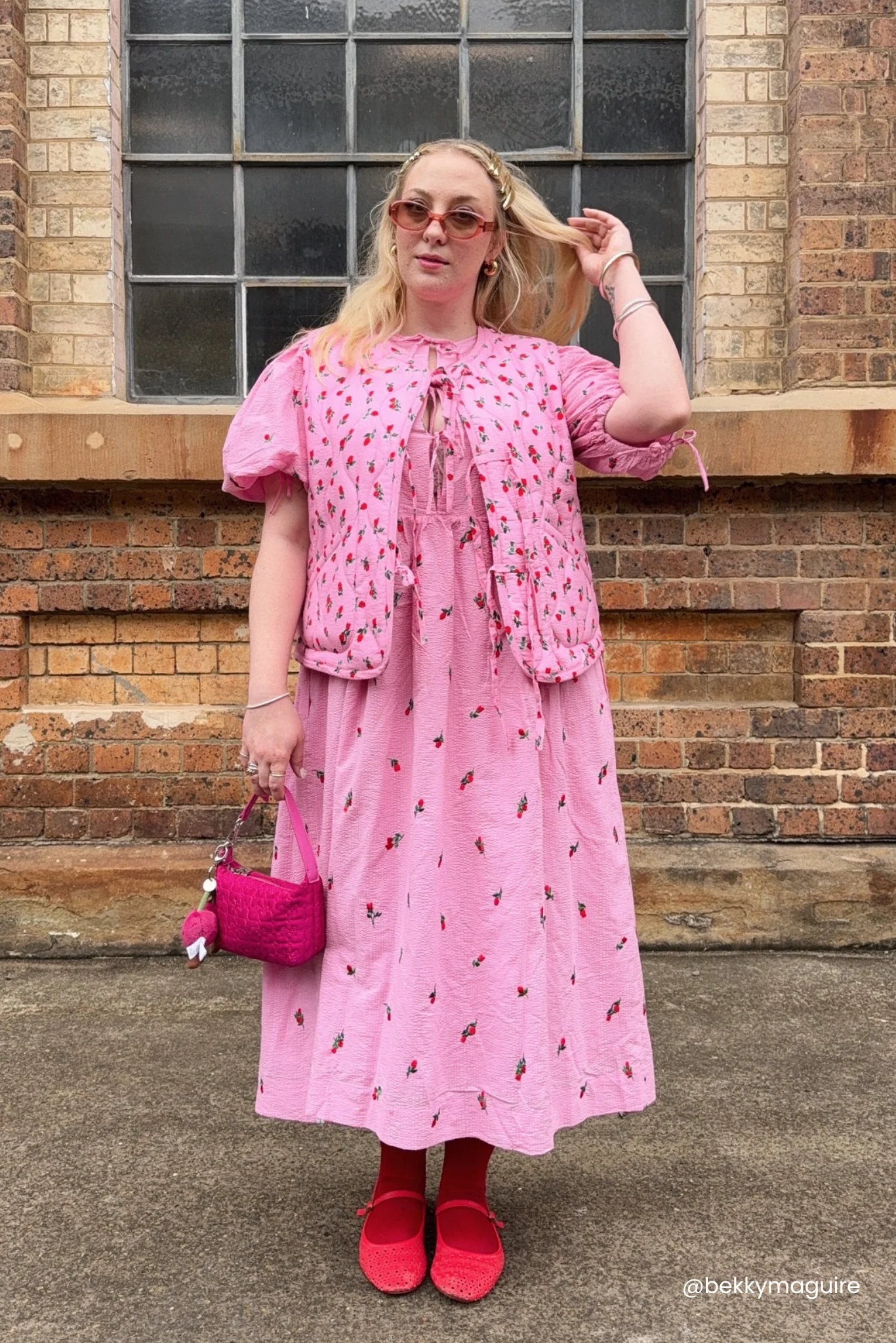 BOW-TIE REVERSIBLE QUILTED VEST - ROSES - Hercitys