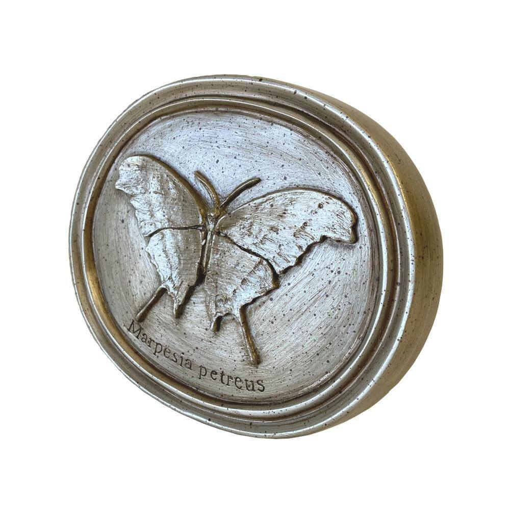 Cristal Color Resin 8 in. W x 7 in. H Oval Butterfly Plaque Home Wall Decor Single Piece - Hercitys