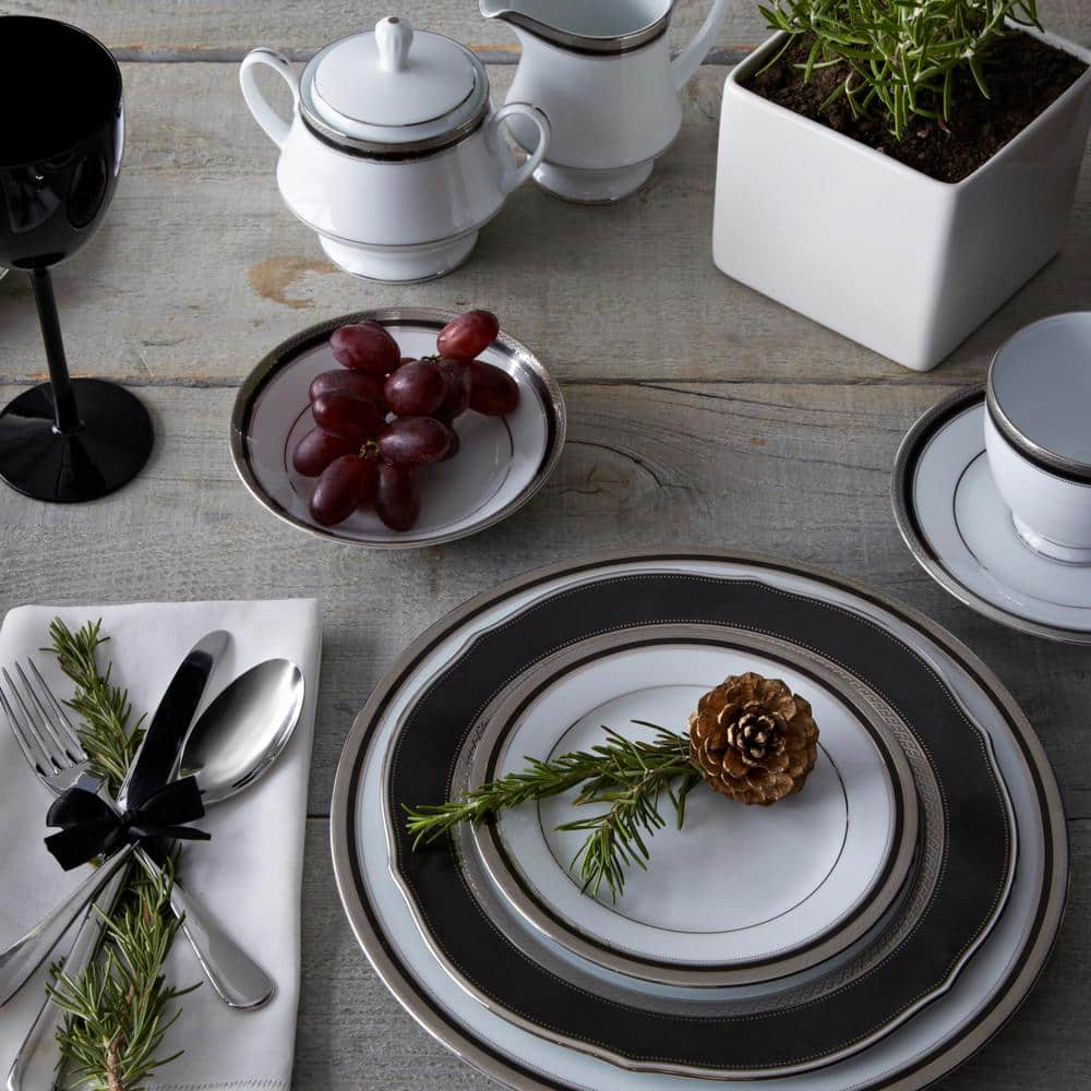 Austin Platinum 9 in. (White) Porcelain Accent Plates, (Set of 4) - Hercitys