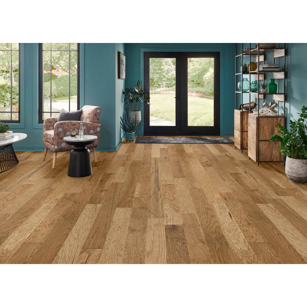 Time Honored Sienna Hickory 3/8 in. T x 5 in. W Click Lock Hand Scraped Engineered Hardwood Flooring (28.1 sq.ft./ctn) - Hercitys