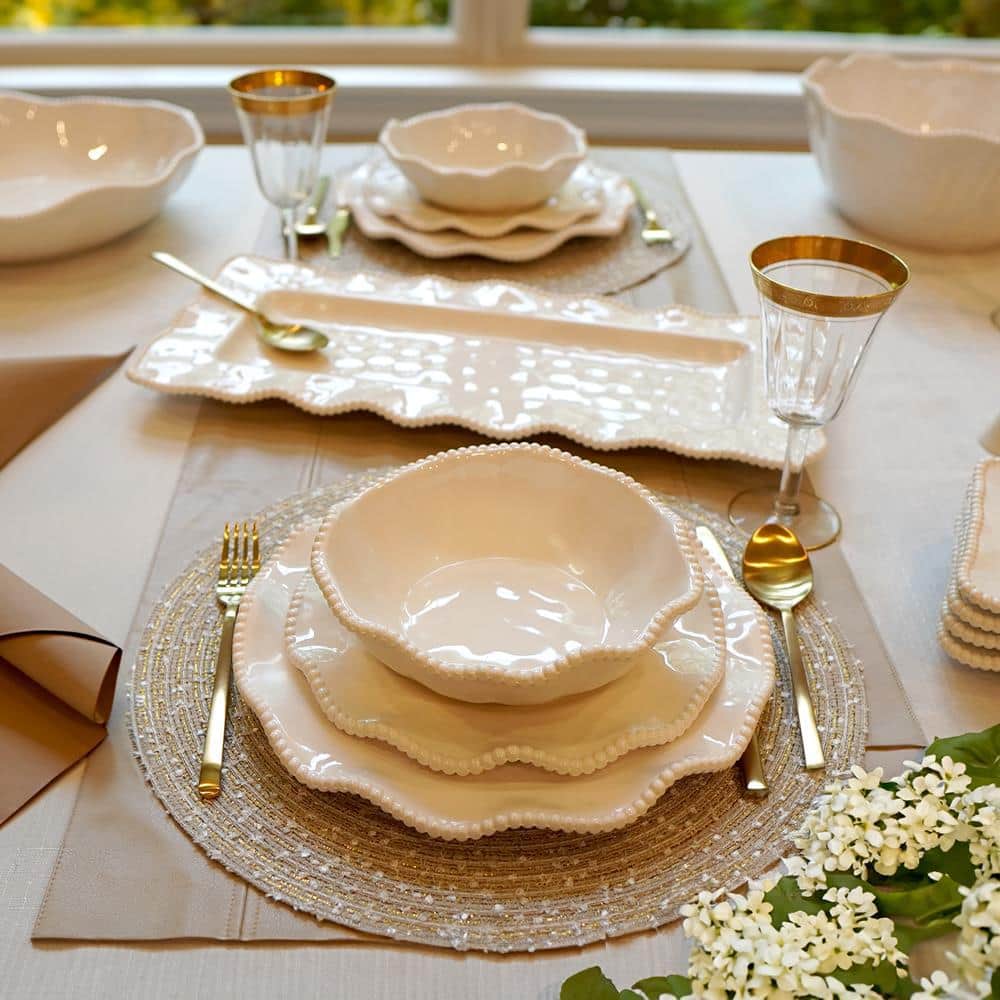 Perlette 4-Piece Solid Cream Melamine Outdoor Dinner Plate Set (Service for 4) - Hercitys