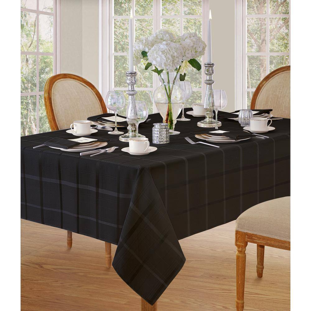 60 in. W x 84 in. L Oblong Black Elegance Plaid Damask Fabric Tablecloth - Hercitys