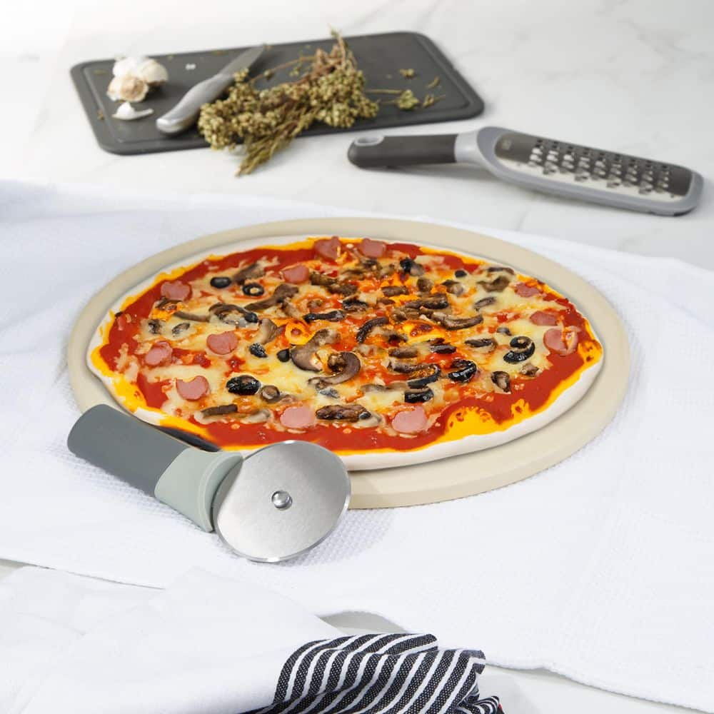 Balance 7.5 in. Stainless Steel Pizza Cutter - Hercitys