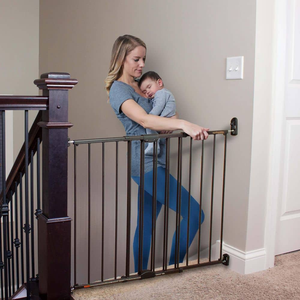 Easy Swing and Lock Series 2,31 in. Stairway Child Safety Gate - Hercitys