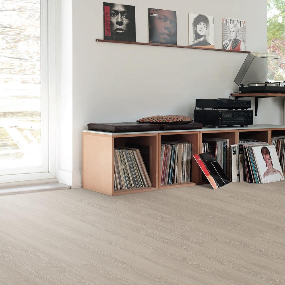 Proteco+ Silver Sand Oak 12mm T x 6.41 in. W Uniclic HDF AC4 Waterproof Laminate Wood Flooring (21.2 sq. ft./Case) - Hercitys
