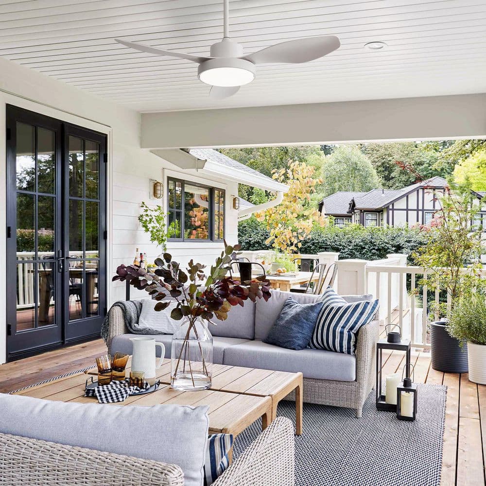 48 in. Indoor White Ceiling Fan with Light Kit Remote Control 3-Colors Adjustable and Reversible DC Motor - Hercitys