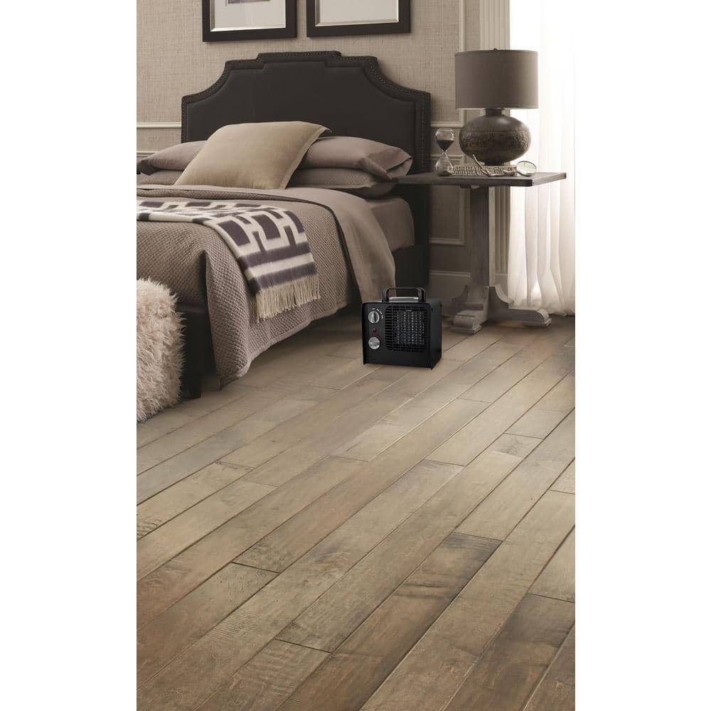 10 in 1500-Watt Retro TV Look Ceramic PTC Heater - Hercitys