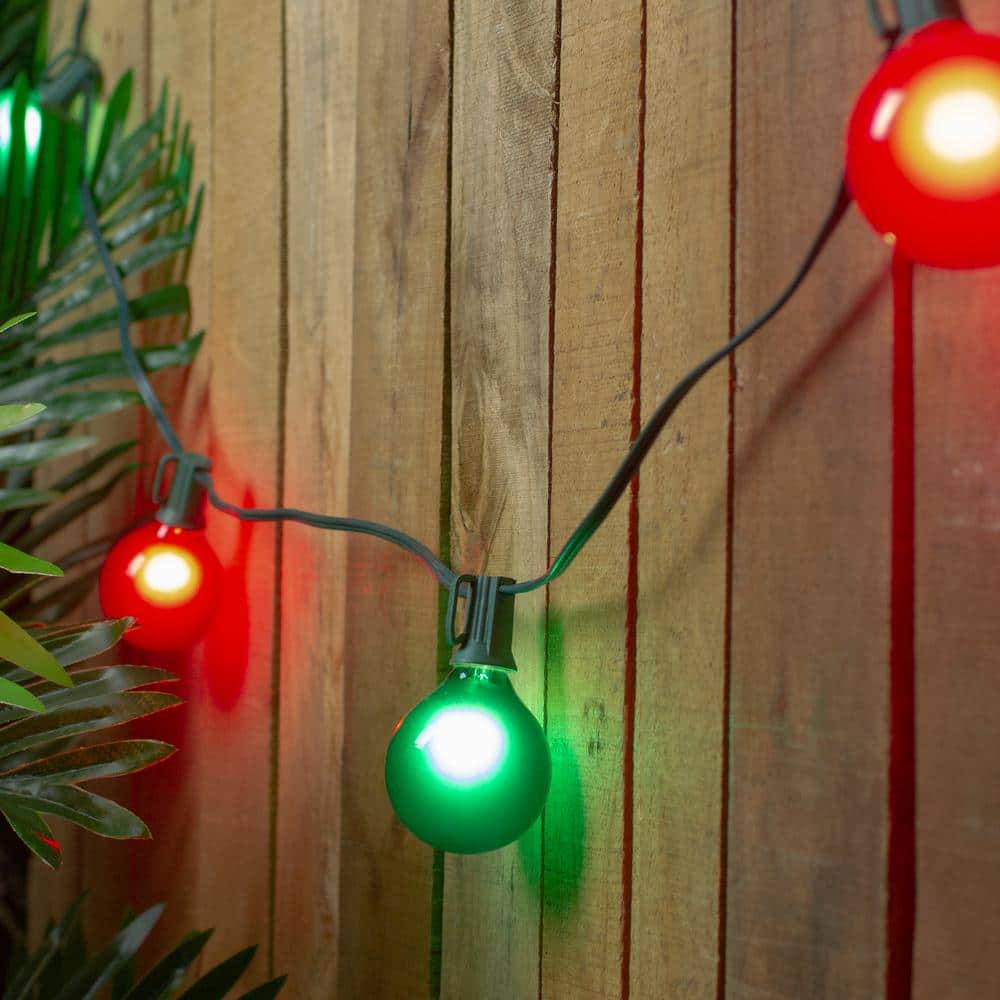 15-Count Red and Green G50 Globe Christmas Light Set, 13.5 ft. Green Wire - Hercitys