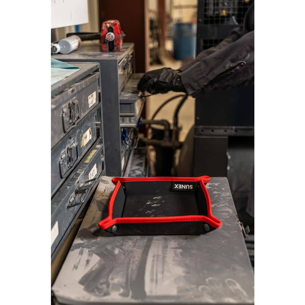 10 in. x 10 in. x .5 in. Folding Magnetic PVC Tray - Hercitys