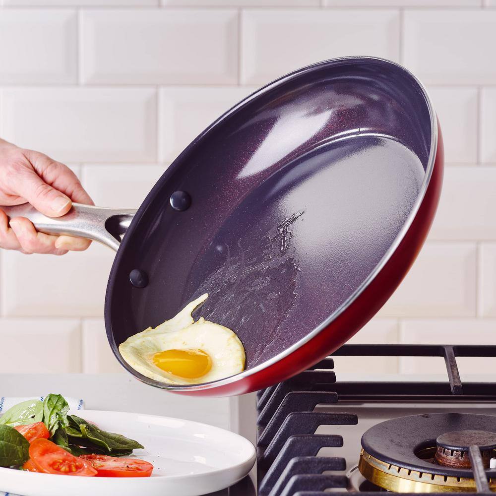 12 in. Aluminum Diamond Infused Toxin-free Nonstick Hard Coating Non-Induction Frying Pan Skillet in Red with Handle - Hercitys