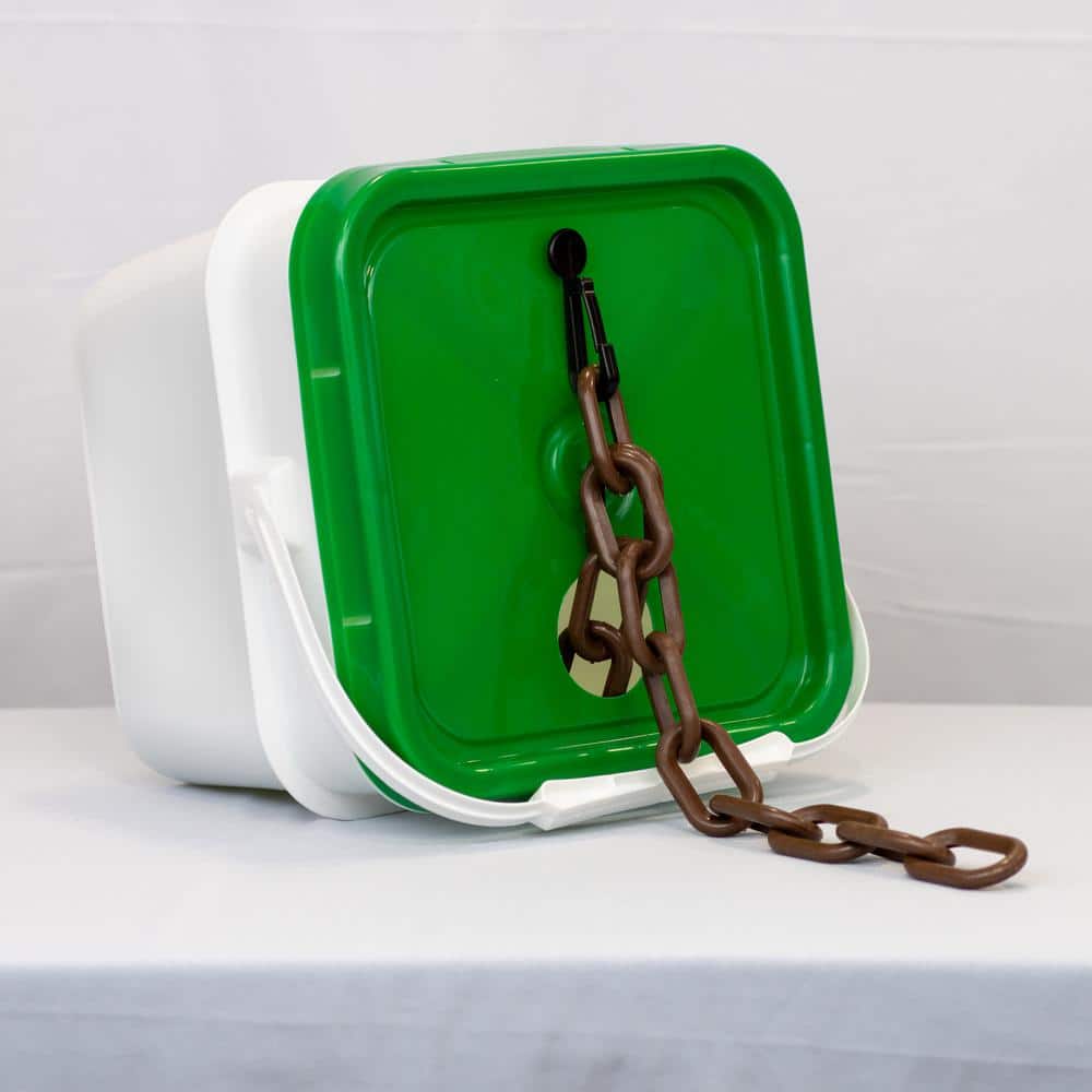 2 in. (#8, 51 mm) x 65 ft. Heavy Duty Plastic Safety Chain Brown in a Pail - Hercitys