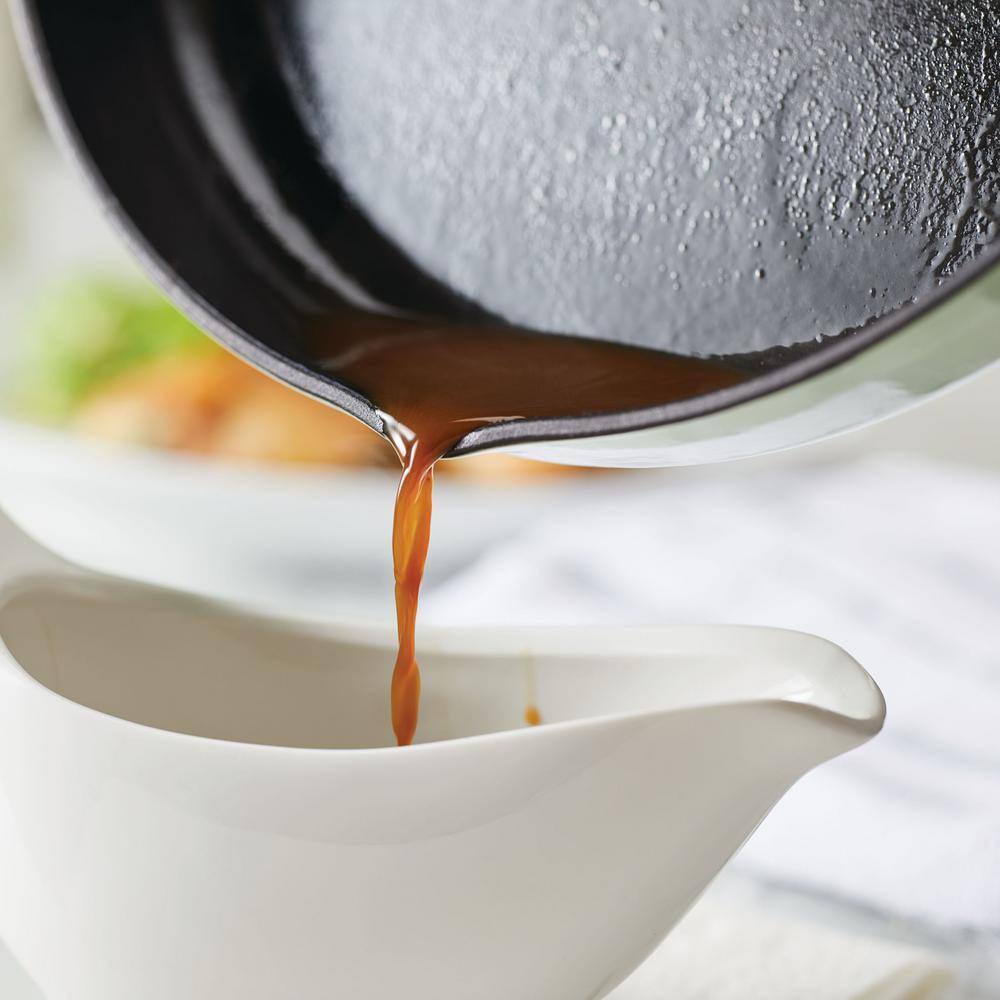 12 in. Enameled Cast Iron Cast Iron Frying Pan in Pistachio - Hercitys