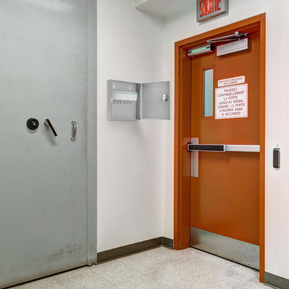 10-Capacity Fixed Position Key Cabinet with Key Lock, White Tags - Hercitys