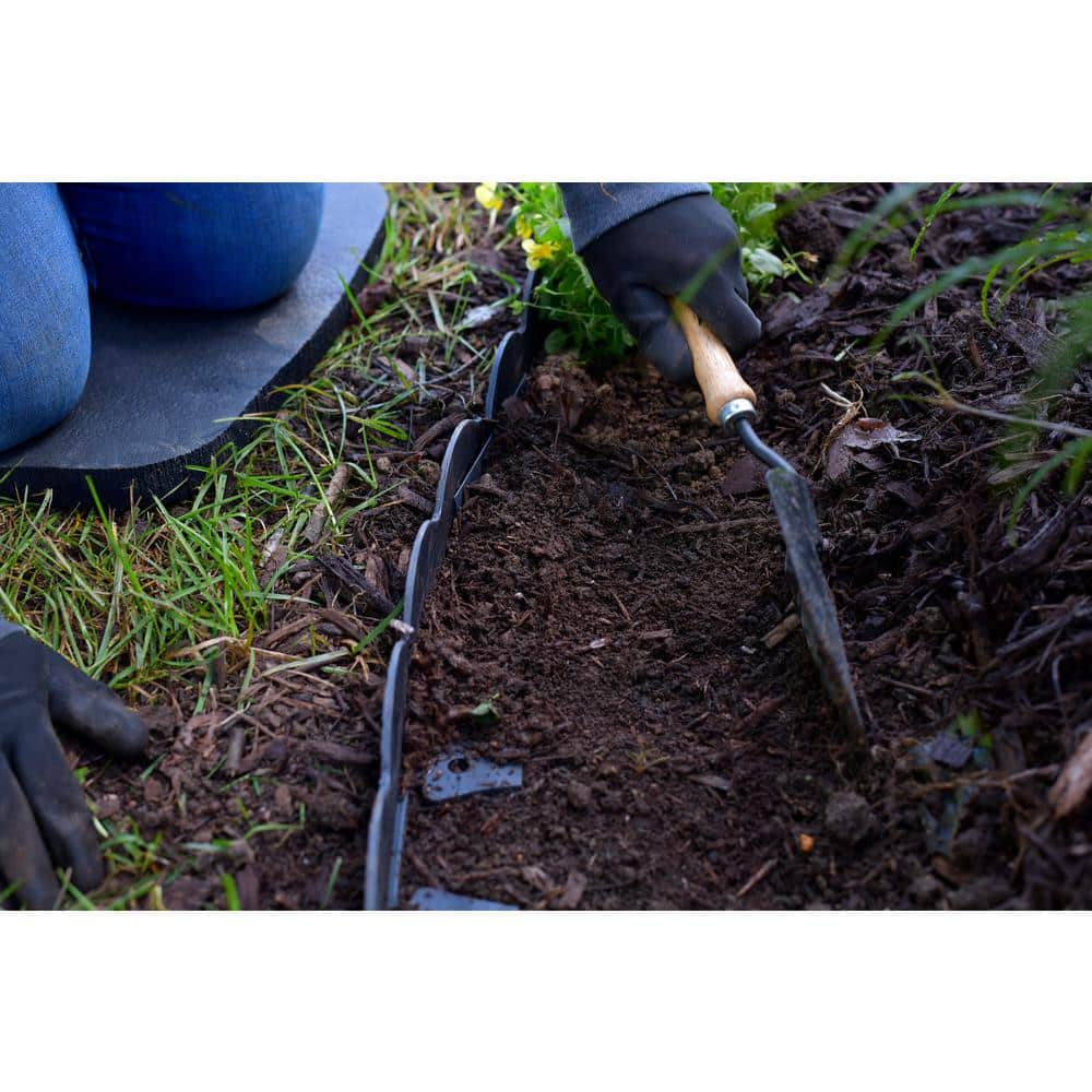 2 in. x 100 ft. Black Polyethylene Scalloped Woodgrain No-Dig Edging Kit - Hercitys