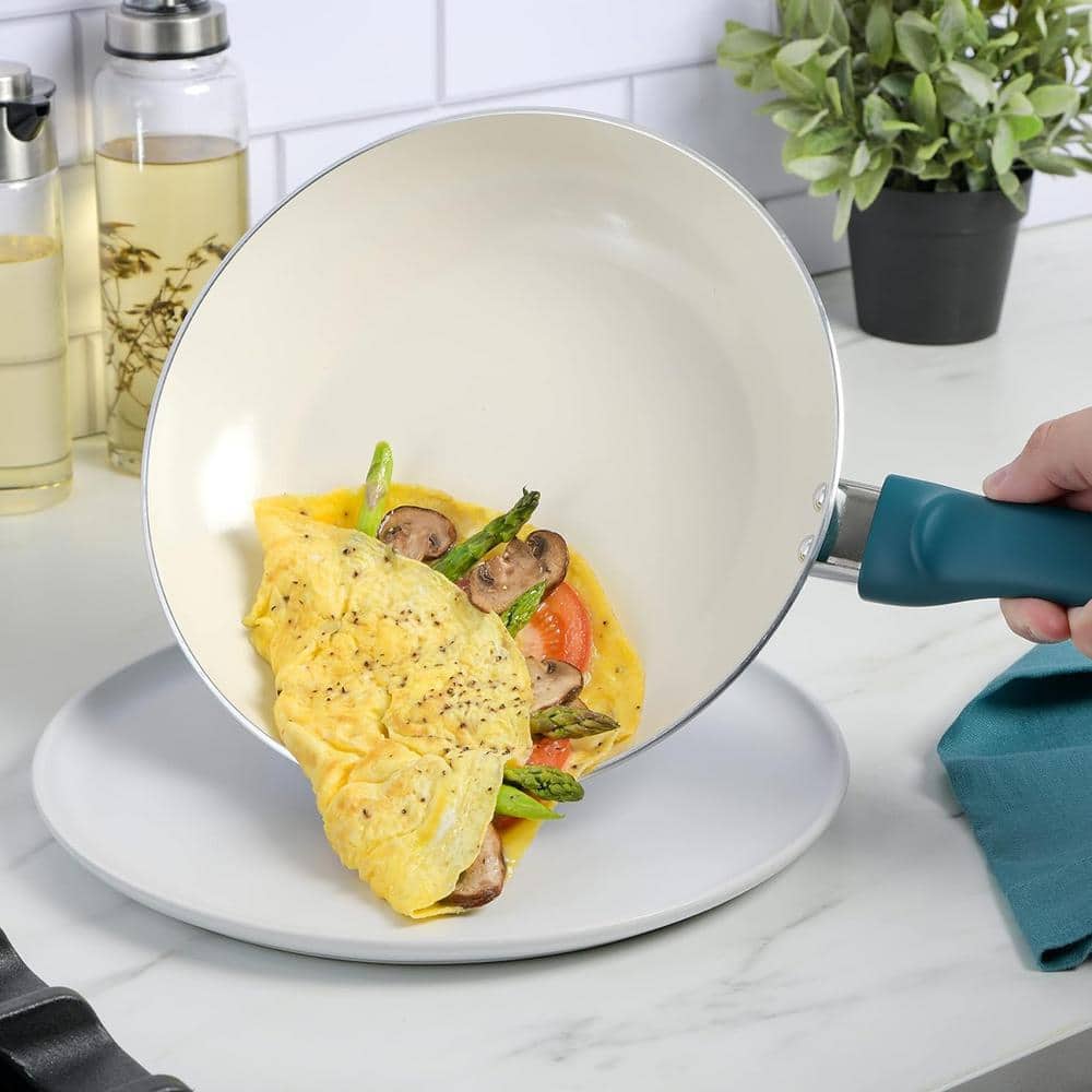 12 Inch Healthy Ceramic Nonstick Aluminum Skillet with Bakelite Handle in Teal - Hercitys