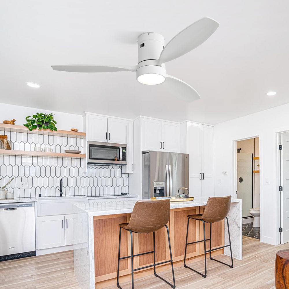 52 in.White Indoor Outdoor Ceiling Fan Solid Wood Fan Blade Noiseless Reversible Motor Remote Control With Light - Hercitys