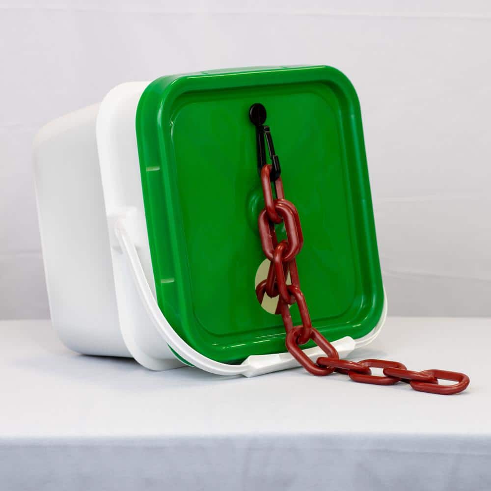 2 in. (#8, 51 mm) x 65 ft. Heavy Duty Plastic Safety Chain Crimson in a Pail - Hercitys