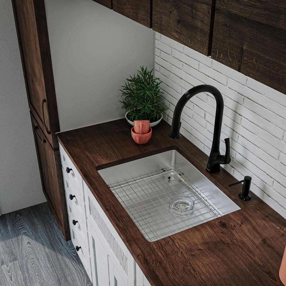 18-Gauge Stainless Steel 23 in. Single Bowl Undermount Kitchen Sink with Accessories - Hercitys