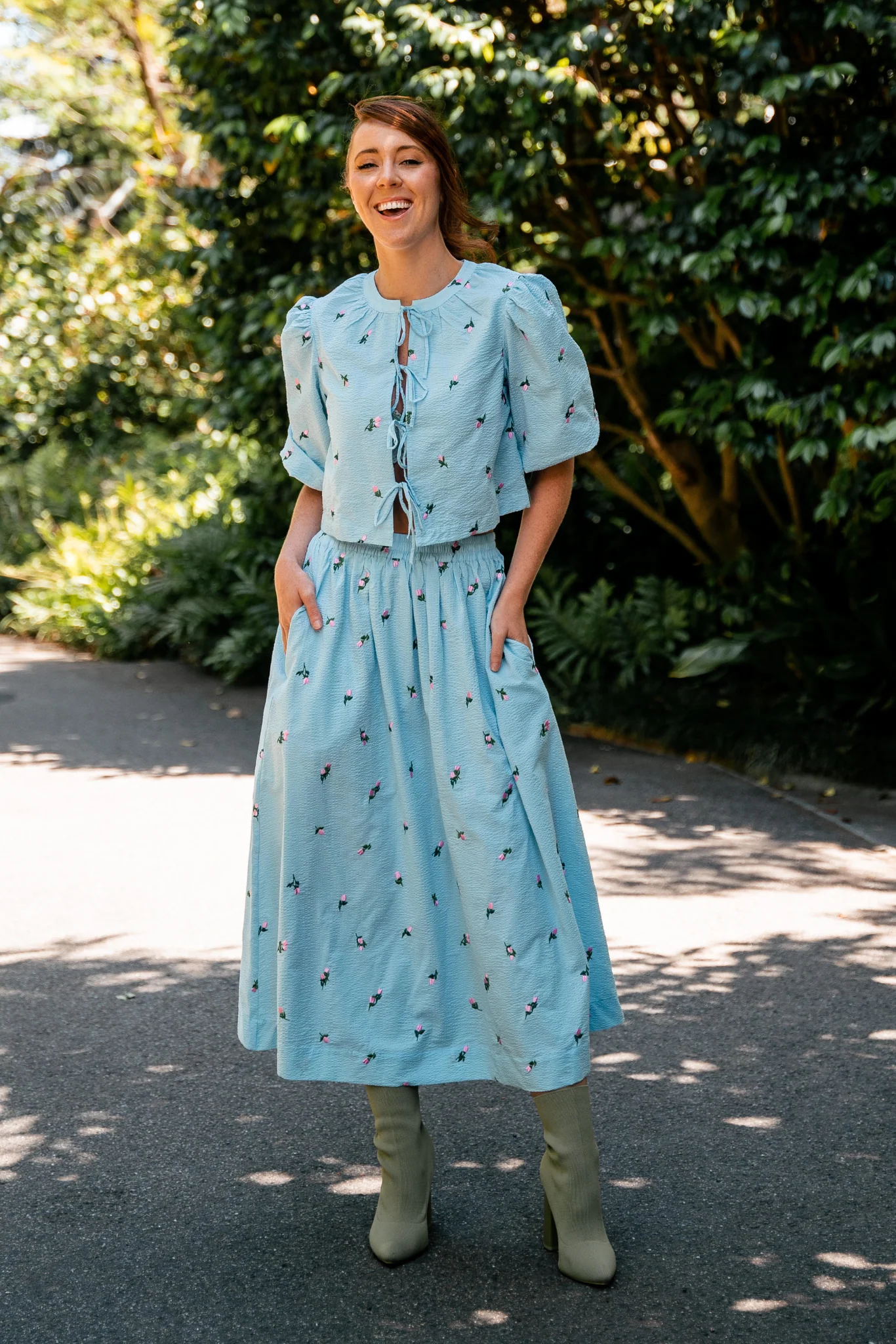 SUKI BLOUSE - BLUE ROSES - Hercitys