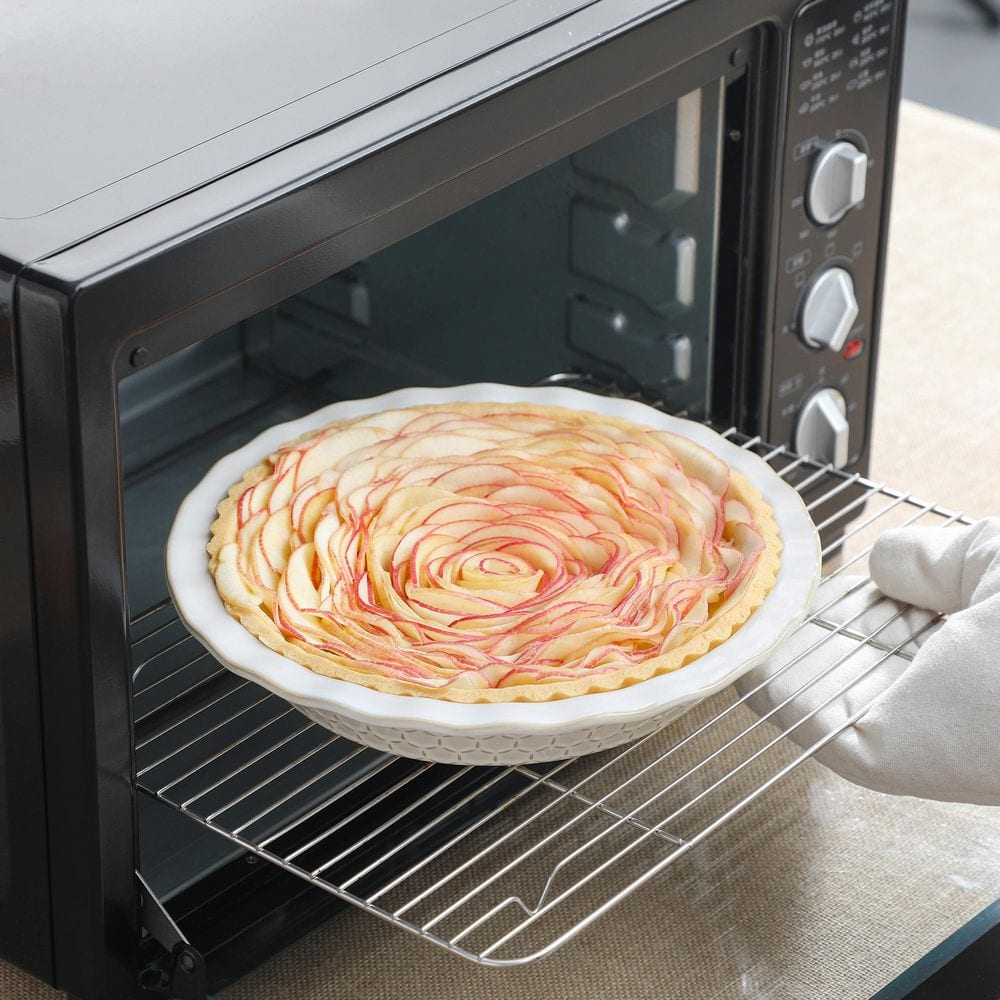 1-Piece Stoneware Pie Dish Set Ivory White Baking Dish Embossed Honeycomb Shape Pattern Bakeware - Hercitys