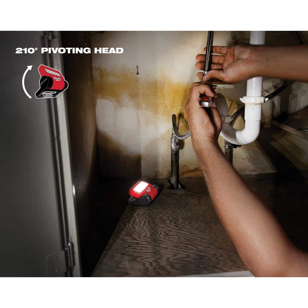 550 Lumens LED REDLITHIUM USB Pivoting Flood Light & 800 Lumens LED USB Rechargeable HP Fixed Focus Flashlight - Hercitys