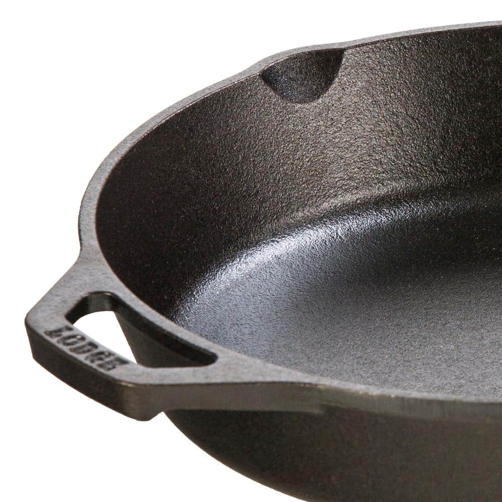 10.25 in. Cast Iron Skillet in Black with Pour Spout - Hercitys
