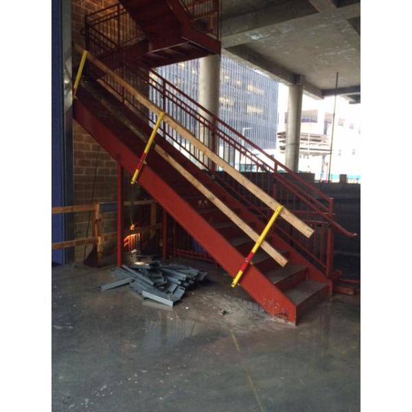 1 Unit Yellow OSHA Compliant Non-Penetrating Guardrail Clamp for Closed Edge Pan Stairs or Stringer Stairs - Hercitys