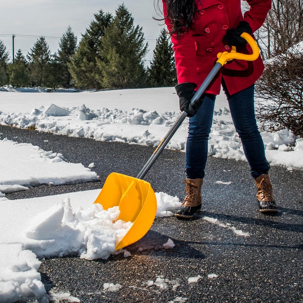 38 in. Steel Handle and Plastic Blade Versa Grip Combo Snow Shovel and Pusher with Steel Strips - Hercitys