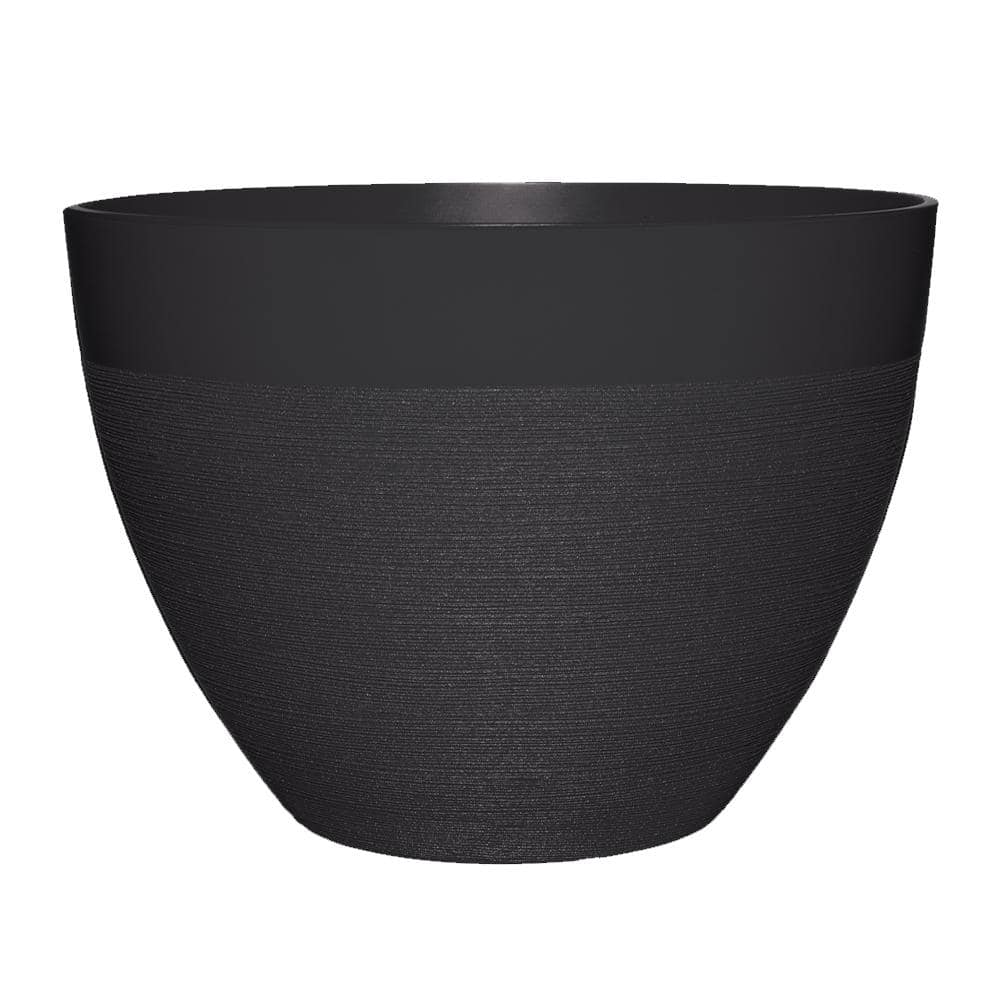 20 in. Decatur Black Resin Planter - Hercitys